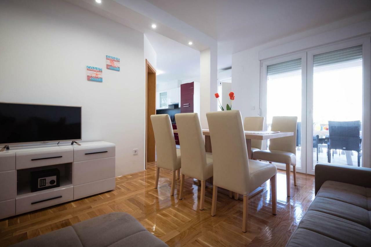 Lego Apartment Водице Екстериор снимка